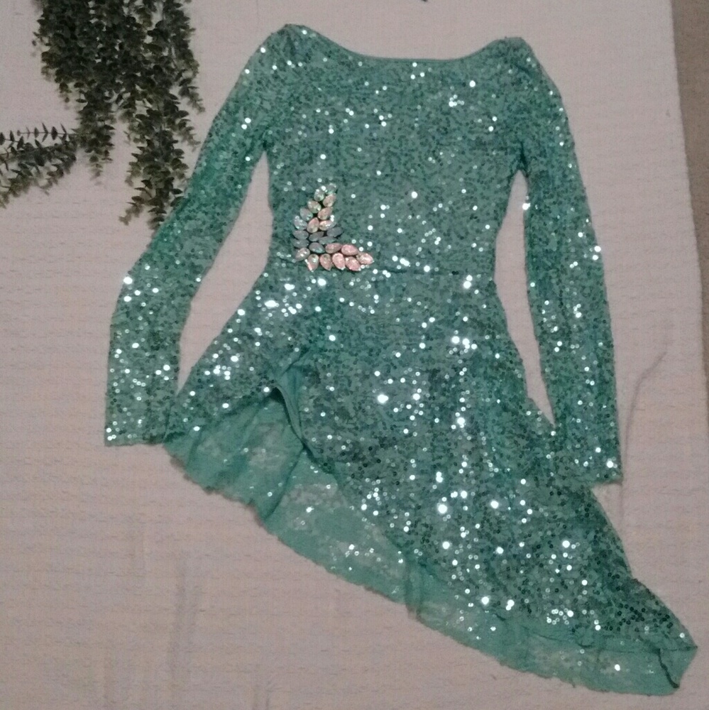 Like New! Beautiful Aqua Sequin Dress Costume